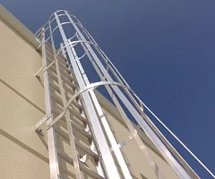 Картинка — Эвакуационная лестница с цинкованием 