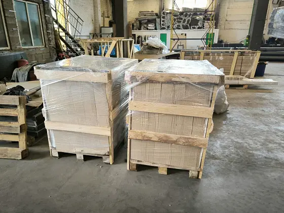 Готовая партия фасадных кассет упакована под отгрузку
