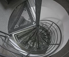 Картинка — Сетчатые ступени для винтовой лестницы 