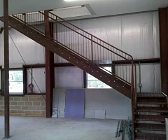 Картинка — Лестница внутренняя для склада 
